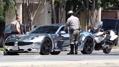 x17_justin_bieber_car_nt_120706_wblog