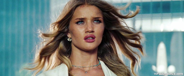 [T3-DOTM--Stills-rosie_huntington_whiteley.4_jpg%255B5%255D.jpg]