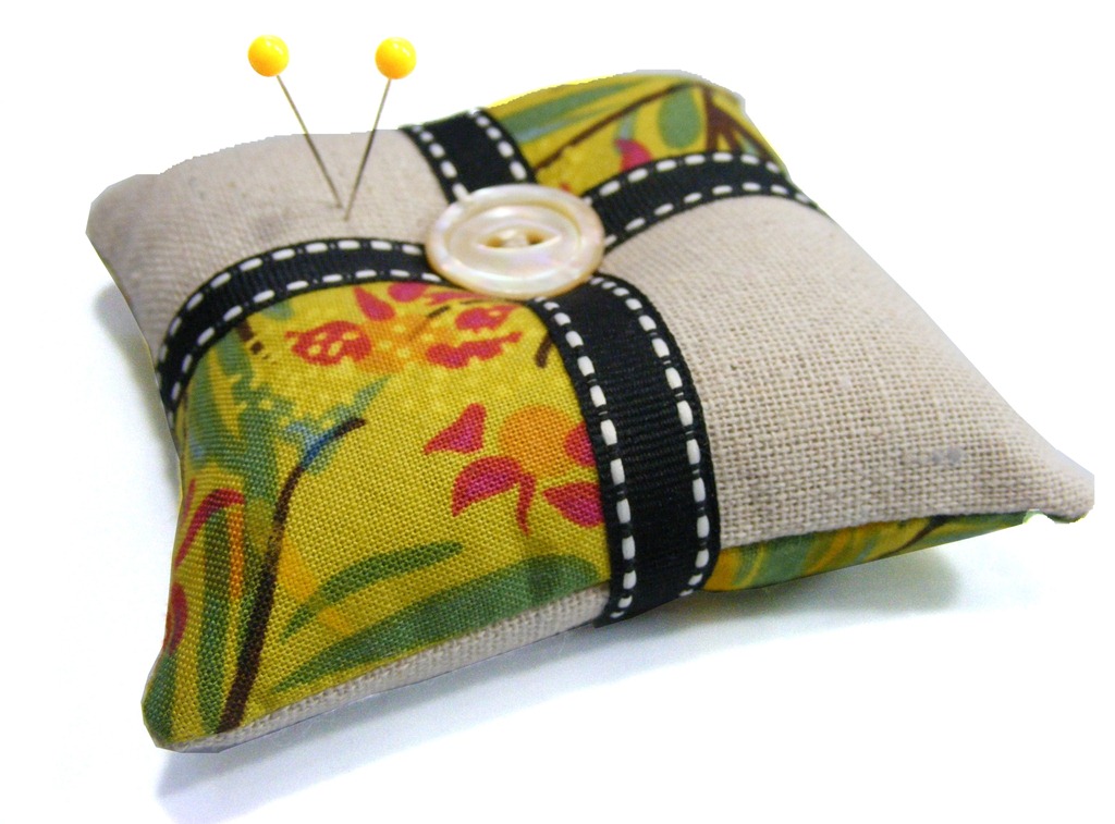 [pincushion%255B5%255D.jpg]