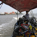 Alle fietsen in de longtail boat