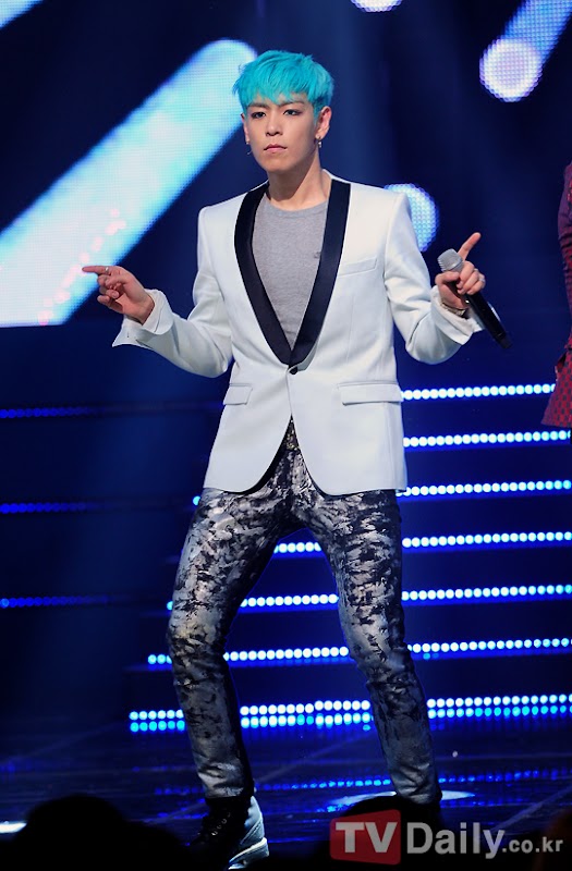 Big Bang - Mnet M!Countdown - 15mar2012 - 37.jpg