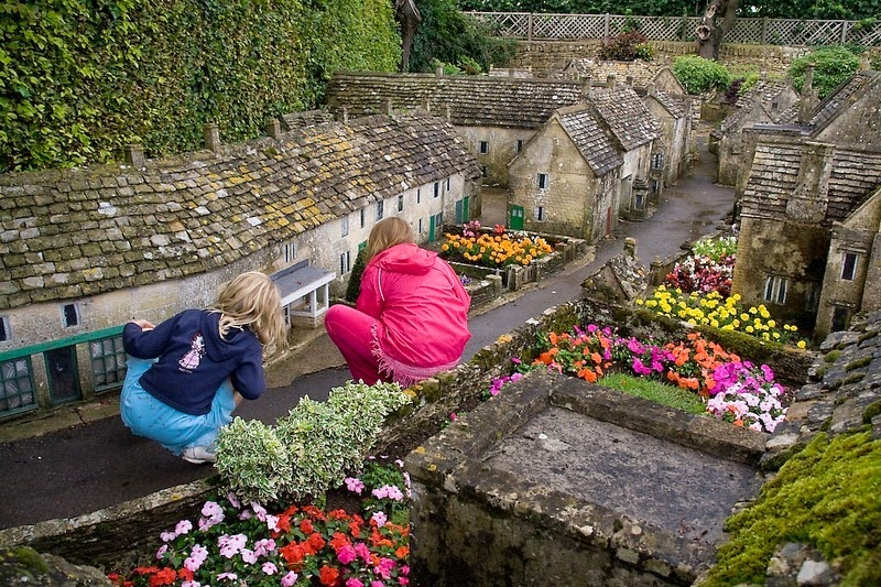 bourton-model-village-19