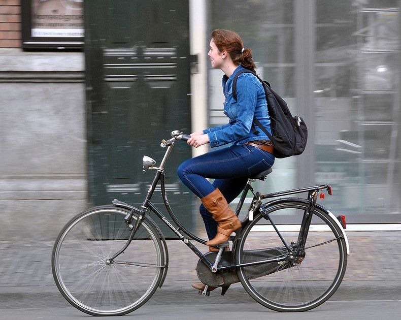 أمستردام مدينة الدراجات... Amsterdam-bicycles1-0%25255B2%25255D