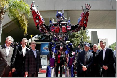 ไมเคิล เบย์พูดถึง Transformers 4 - ตัวละครใหม่ เนื้อเรื่องใหม่ แต่ไม่ใช่การเริ่มต้นใหม่ ไมเคิล เบย์พูดถึง Transformers 4 - ตัวละครใหม่ เนื้อเรื่องใหม่ แต่ไม่ใช่การเริ่มต้นใหม่