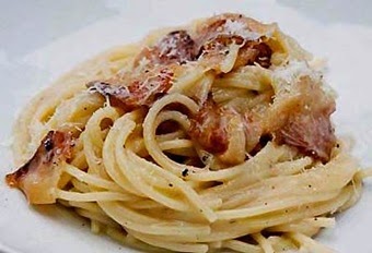 pasta-amatriciana-bianca-o-gricia pasta-amatriciana-bianca-o-gricia