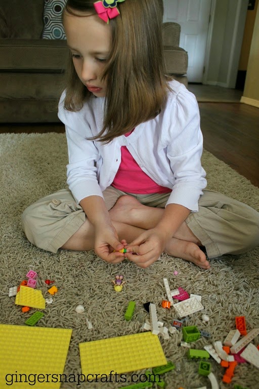 [legos%2520friends%255B4%255D.jpg]