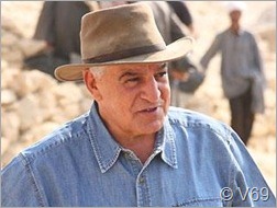 Zahi Hawass renuncia ao cargo de ministro