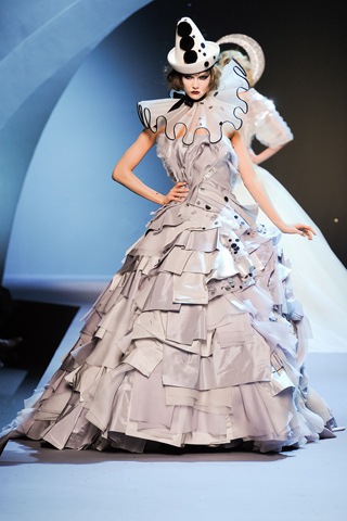 [Fall%252011%2520Couture%2520-%2520Christian%2520Dior%25204.jpg]