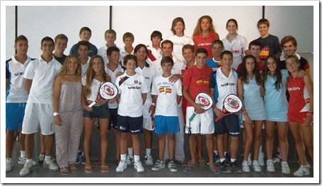VISION y PADEL LOBB re&uacute;nen a sus equipos de menores durante el Campeonato de Espa&ntilde;a.