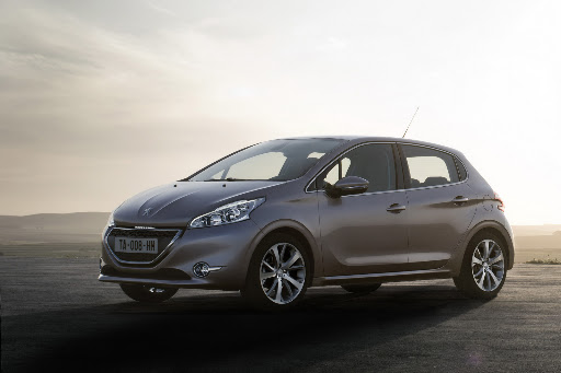Peugeot-208-04.jpg