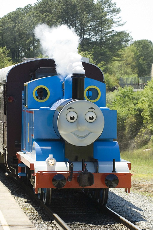 [Thomas%2520takes%2520his%2520fans%2520for%2520a%2520ride%2520at%2520DOWT%2520%255B3%255D.jpg]