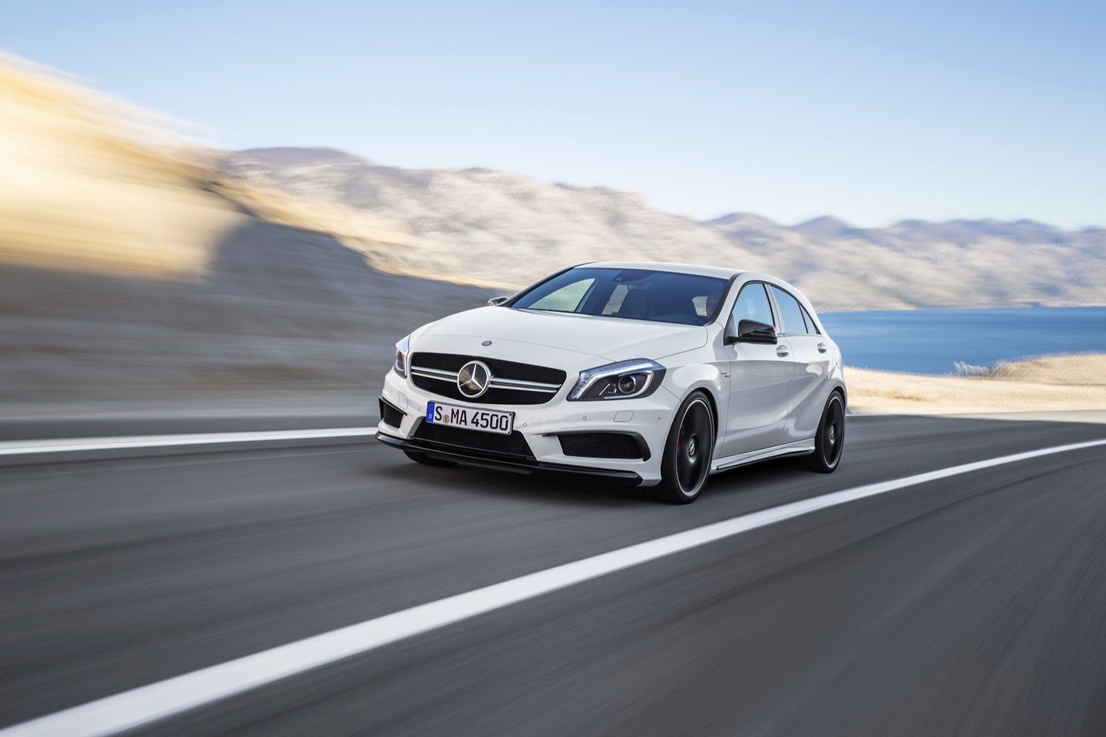 [Mercedes-A45-AMG-8%255B2%255D.jpg]