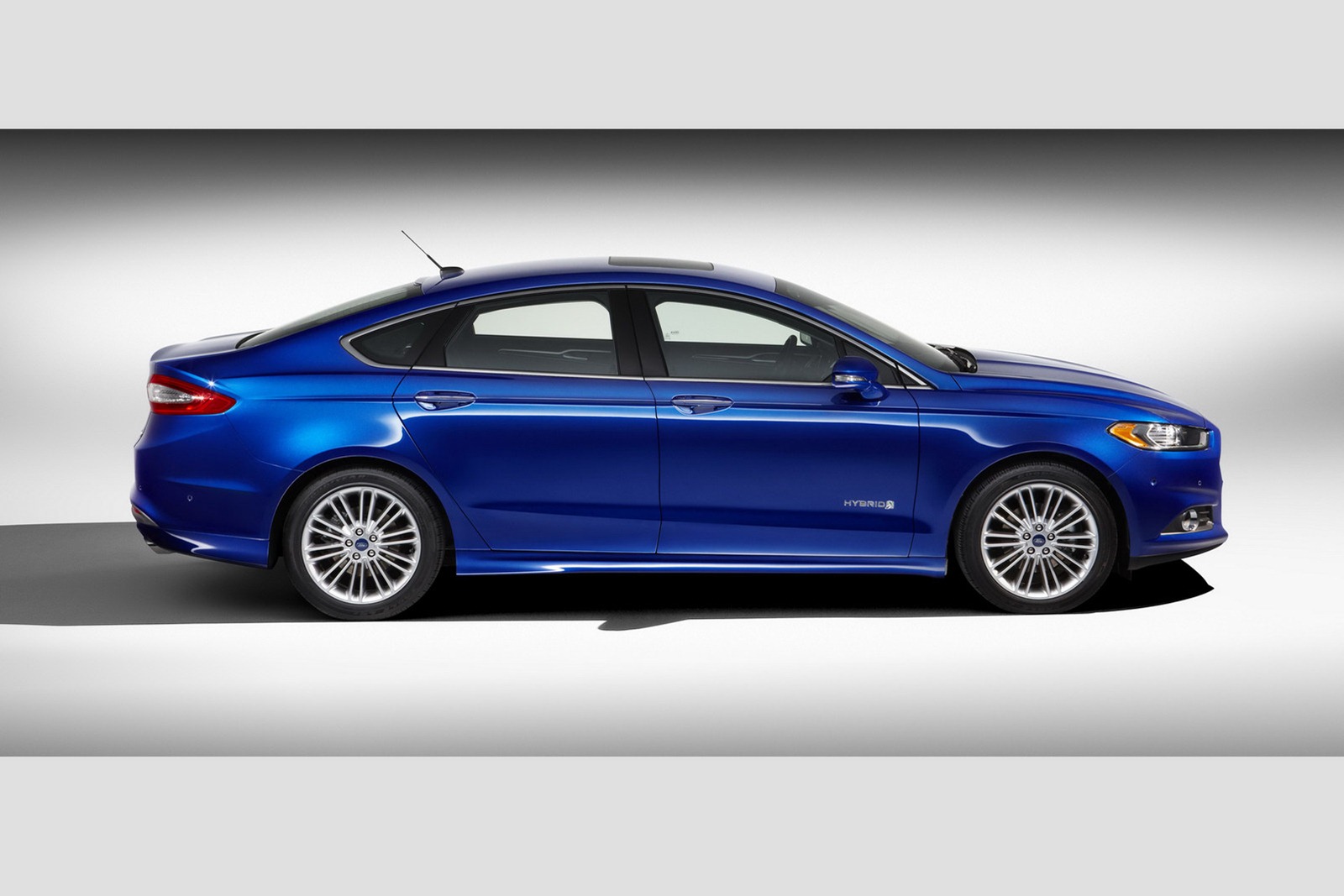 [2013-Ford-Fusion-Hybrid-4%255B2%255D.jpg]