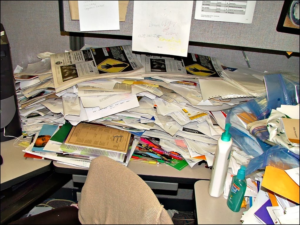 [messy-office2.jpg]