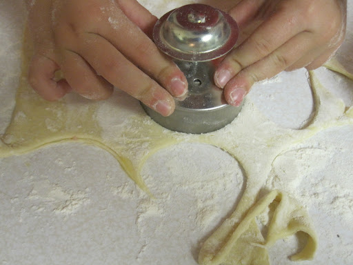 The tart maker in action.