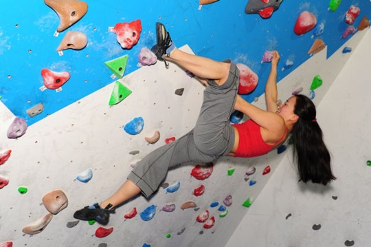 [girls-rock-climbing-6%255B2%255D.jpg]
