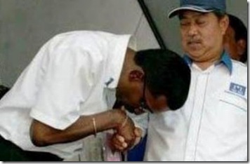 hand kisser kamalanathan
