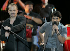 Participación de los cantantes Miguel Bosé y Luis Fonsi en el concierto "Un canto de esperanza por Haití" en Santo Domingo (R. Dominicana)