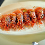 Gambas à la plancha. De beaux specimen au goût intense, et à la cuisson maîtrisée.