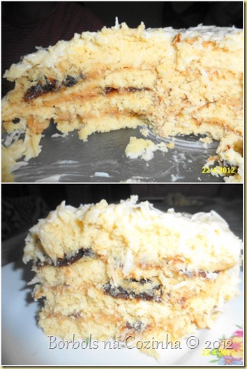Bolo Diet de Coco recheado com doce de leite e ameixa Bolo Diet de Coco recheado com doce de leite e ameixa