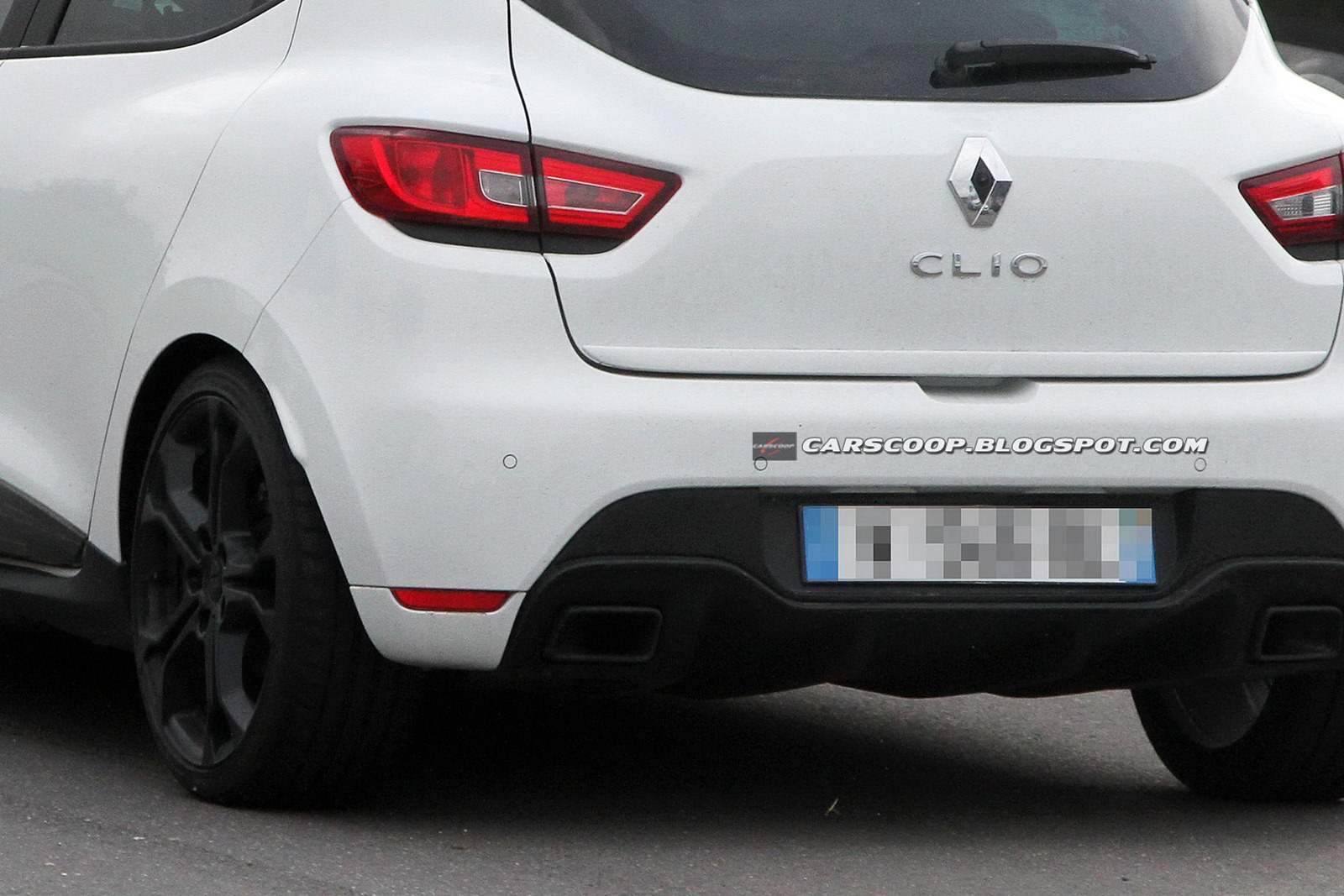 [2013-Renault-Clio-RS200-8%255B4%255D.jpg]