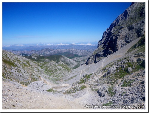 Jito Escarandi - Jierru 2424m - Lechugales 2444m - Grajal de Arriba y de Abajo (Picos de Europa) 0111