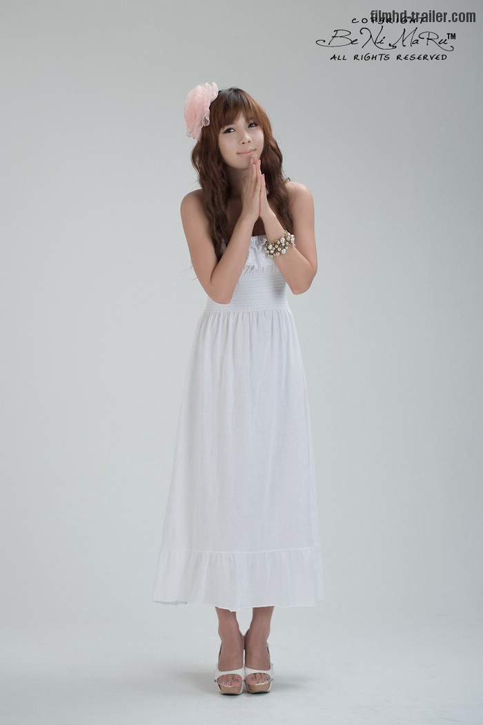 Kim In Ae – White Strapless Dress