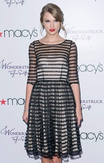 taylor-swift-launches-wonderstruck-02