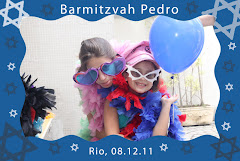 Fotos do evento Pedro - 08.12.11. Foto numero 34 da Social Click Fotografia Digital, do Rio de Janeiro, RJ, que faz fotos divertidas, fotos malucas, fotos com fantasias, fotos na hora, fotografia maluca, fotografia divertida com molduras personalizadas. fotos divertidas malucas foto maluca animadas animado rj rio de janeiro divertida fantasia animada festas 15 anos para casamento fotógrafo fotografias