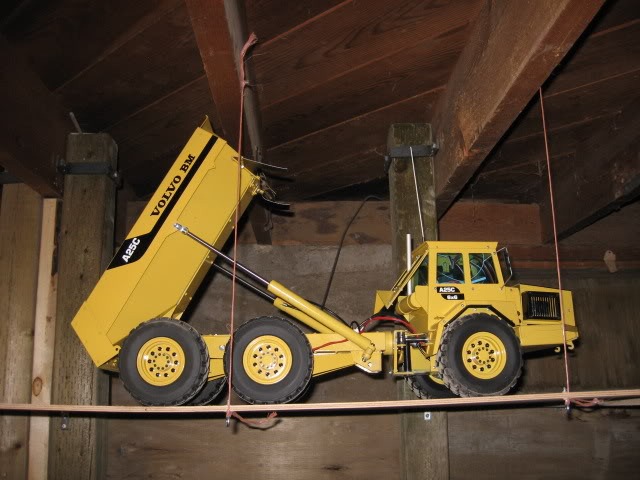 [Joe-Basement-255.jpg]