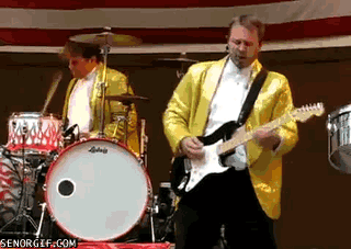 [funny-gifs-drummer-cocaine%255B3%255D.gif]