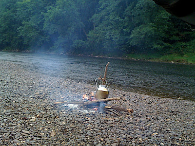 Really Big Rain kicked in about 9am... we waited for the Kelly to boil from under the shelter...