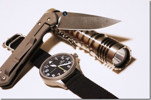 what_men_carry_in_their_pockets_640_16