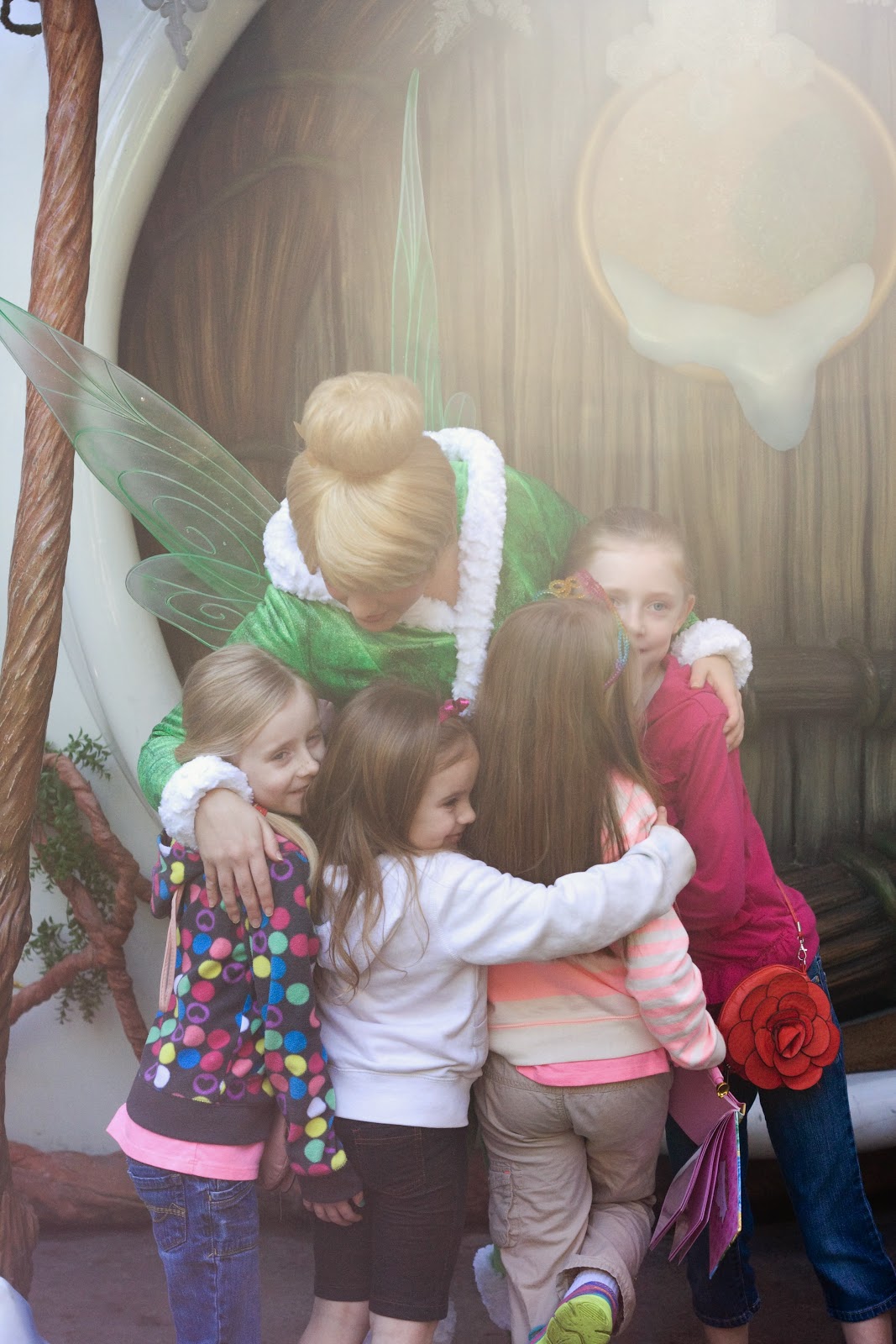 [Tinkerbelle%2520hug%255B3%255D.jpg]