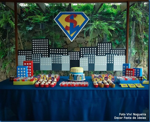 Mesa criada por mim para o meu super heroi Mesa criada por mim para o meu super heroi