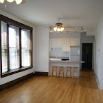 Damen_1-3_LivingRm_1.JPG