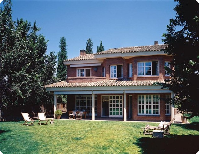 exterior_695x517 exterior_695x517