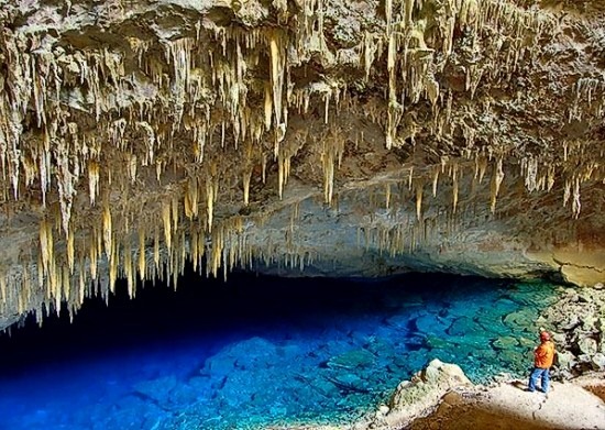 [gruta-do-lago-azul-brasil%255B2%255D.jpg]