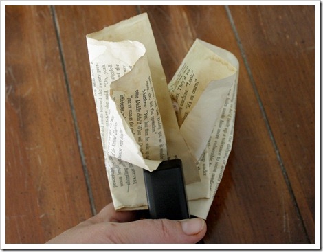 Book page garland demo Book page garland demo