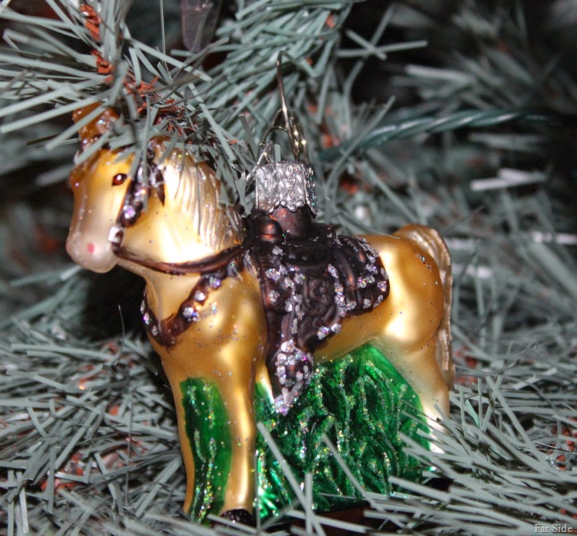 [Ornament%2520from%2520Sue%255B10%255D.jpg]