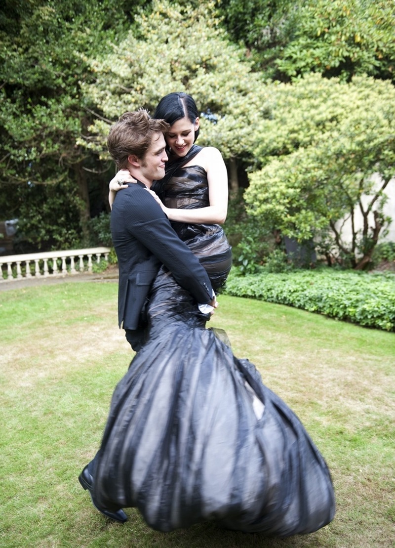 62314-kristen-stewart-and-robert-pattinson-mark-se.jpg Kristen Stewart