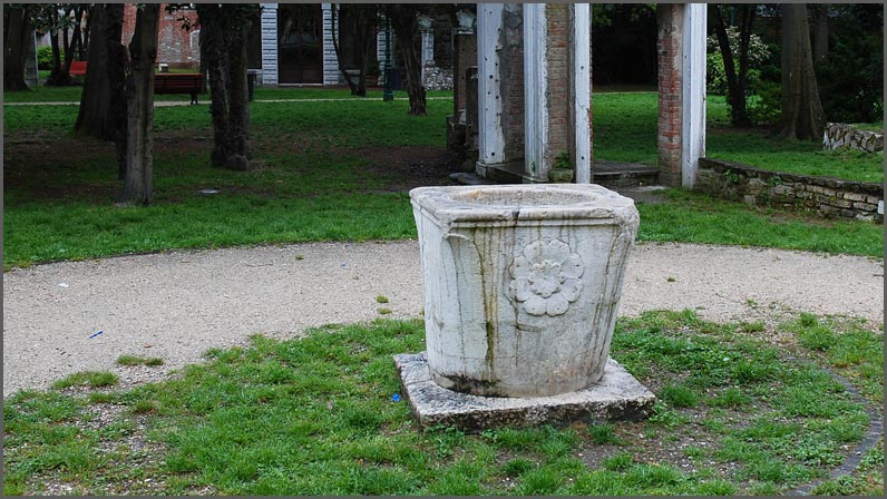 Parco_Villa_Groggia_a.jpg Parco Villa Groggia a