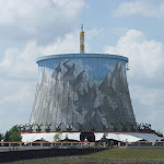 DSC00445.JPG - 25.05.2013. Kalkar (840 km Renu) - elektrownia atomowa przerobiona na &quot;wesołe miasteczko&quot;