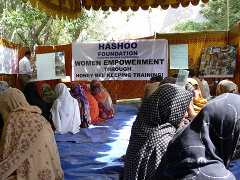 Rebuilding Plan Bee, Hashoo Foundation, Gilgit, Pakistan, honey bee farming,_6210246166_l