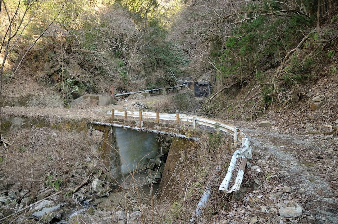 南山の滝入口