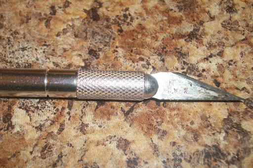 Craft blades are sharp, and can be dangerous when left uncovered.