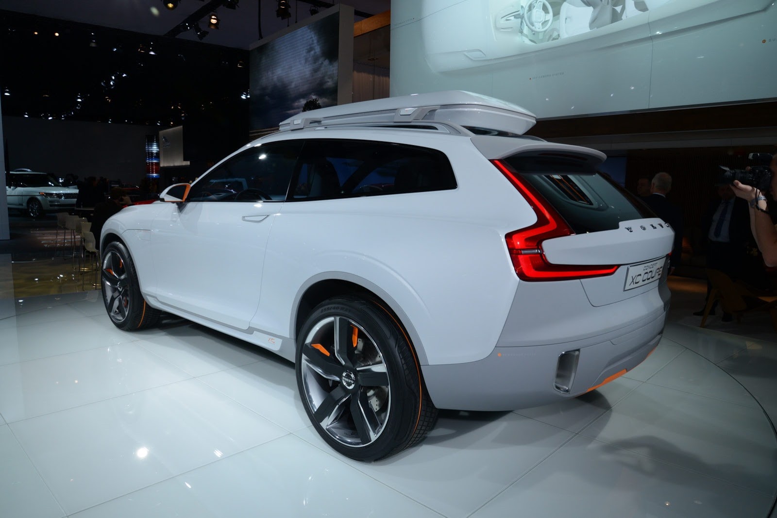 [Volvo-XC-Coupe-Concept-15%255B2%255D.jpg]