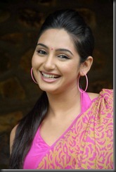 ragini dwivedi nice smile
