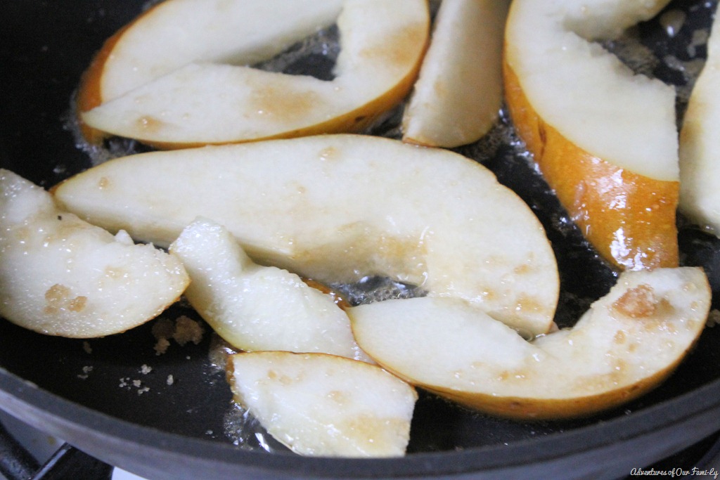 [pear%2520and%2520goat%2520cheese%2520salad%2520carmelize%2520pears%255B10%255D.jpg]