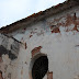 Detall d'una finestra del Mas Pitarra
